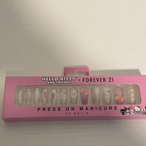 Hello Kitty x Forever 21 Press on Nails